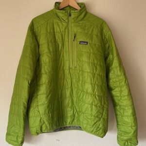 Patagonia sz L like green nano puff jacket in excellent pre owned condition pull